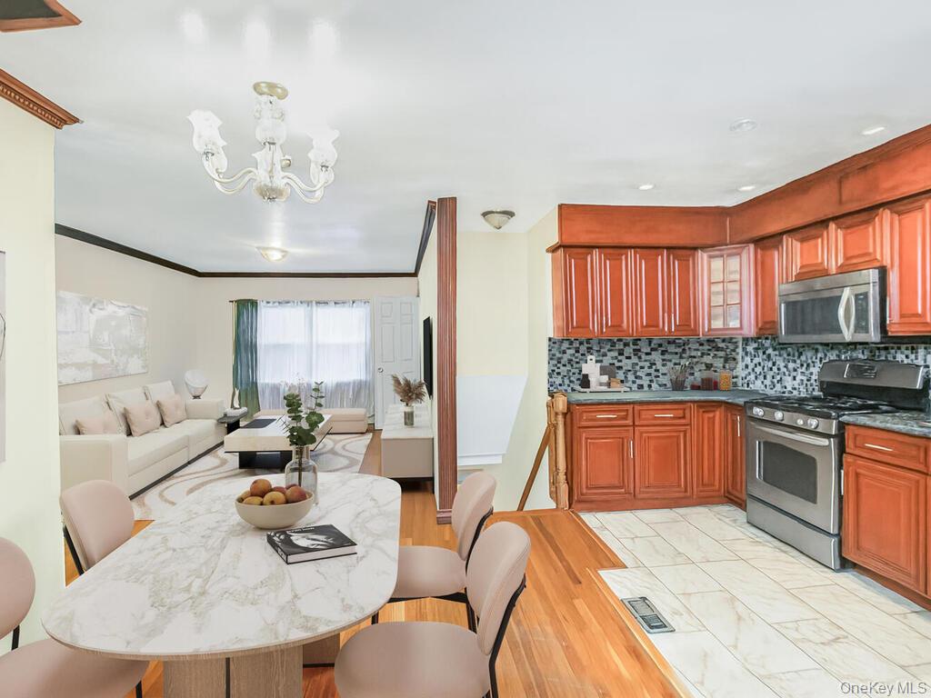 #6 photo, 4190 E Tremont Avenue, Bronx , NY 10465