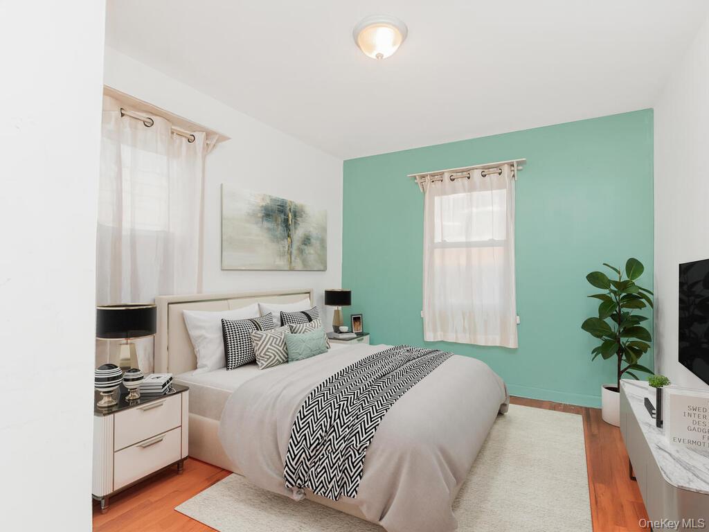 #9 photo, 4190 E Tremont Avenue, Bronx , NY 10465