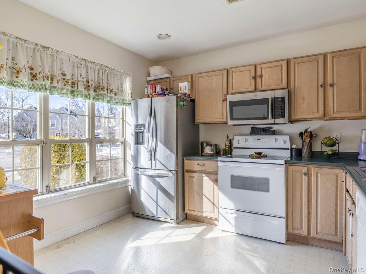 #2 photo, 15 Troy Lane, Highland , NY 12528