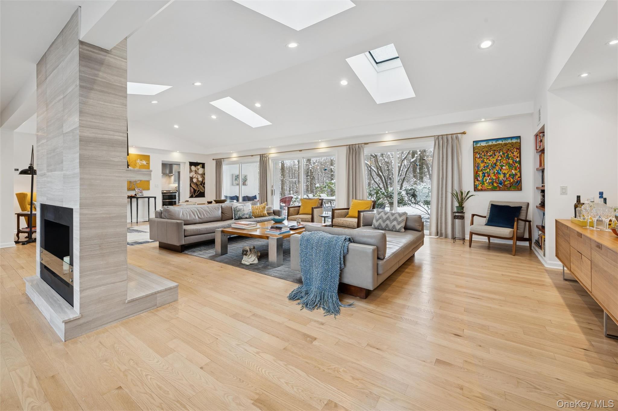 #19 photo, 383 254th Street, Bronx , NY 10471