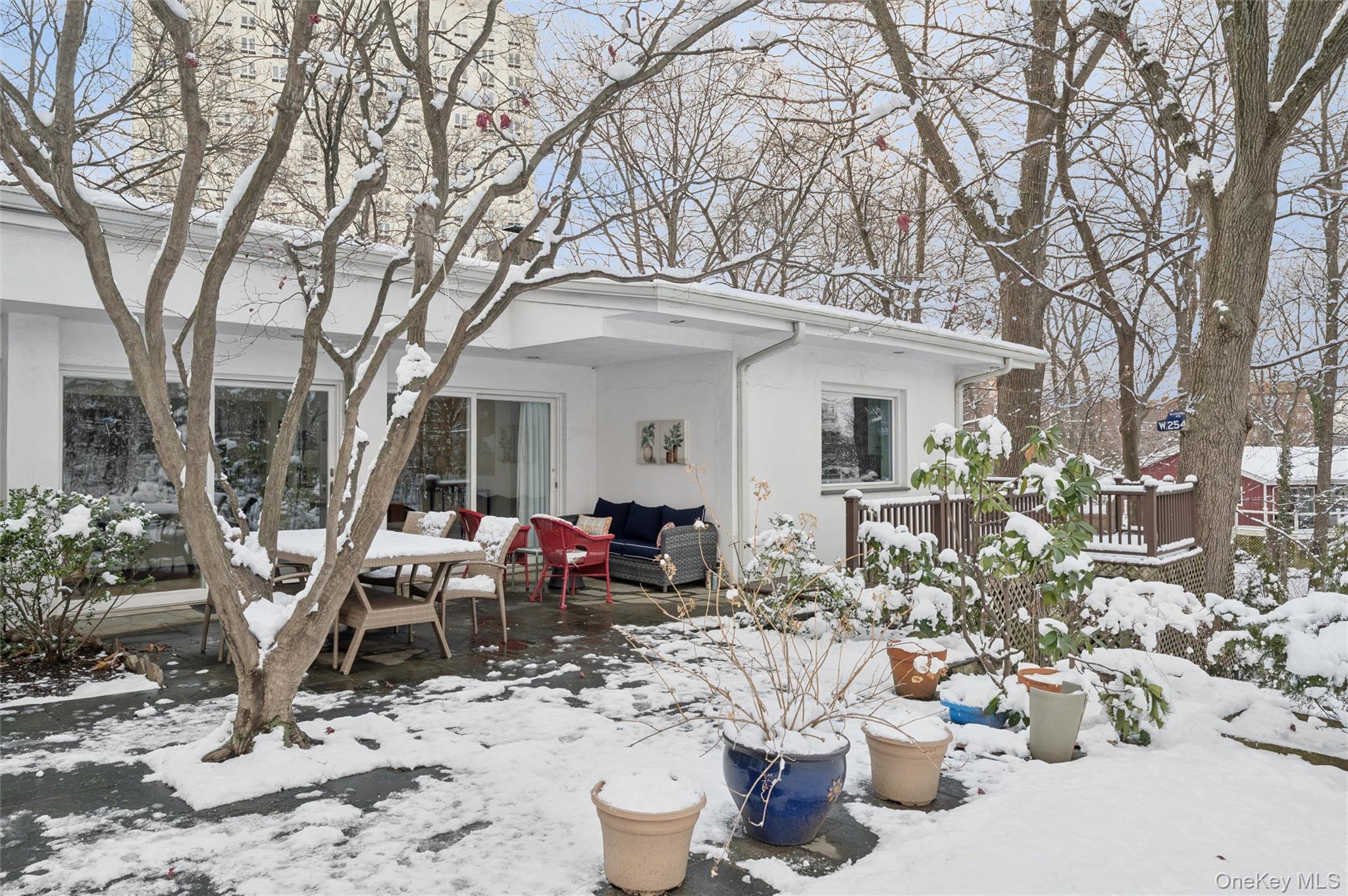 #7 photo, 383 254th Street, Bronx , NY 10471