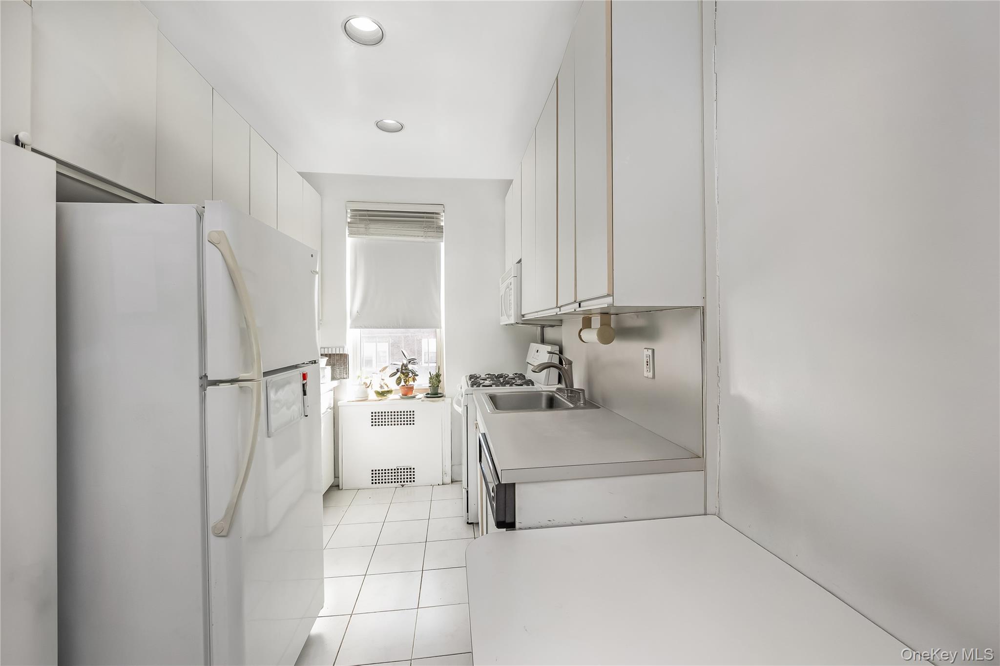 #6 photo, 68-37 108 Street, Forest Hills , NY 11375