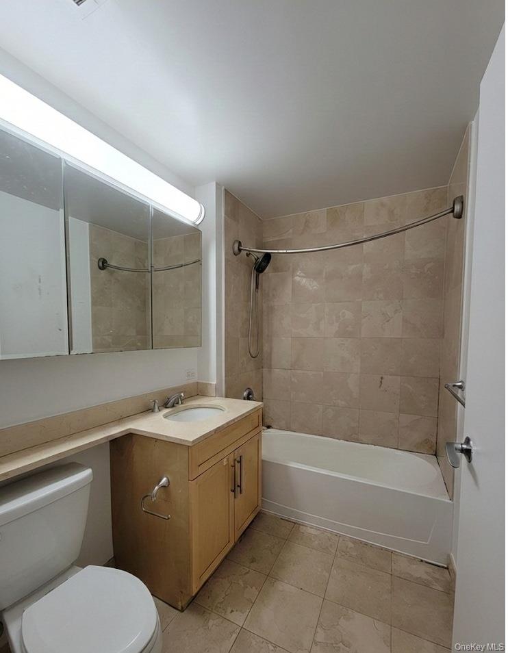 #8 photo, 4028 College Point Boulevard, Flushing , NY 11354