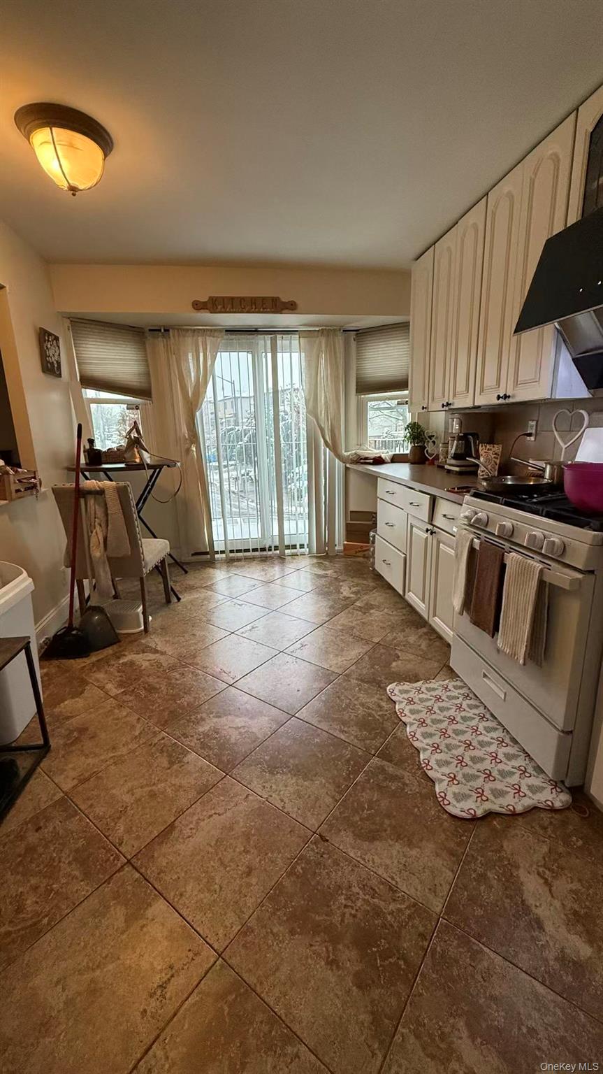 #8 photo, 35 Gauldy Avenue, Staten Island , NY 10314