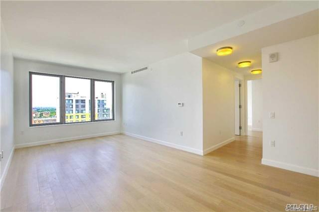 #4 photo, 13835 39th Avenue, Flushing , NY 11354