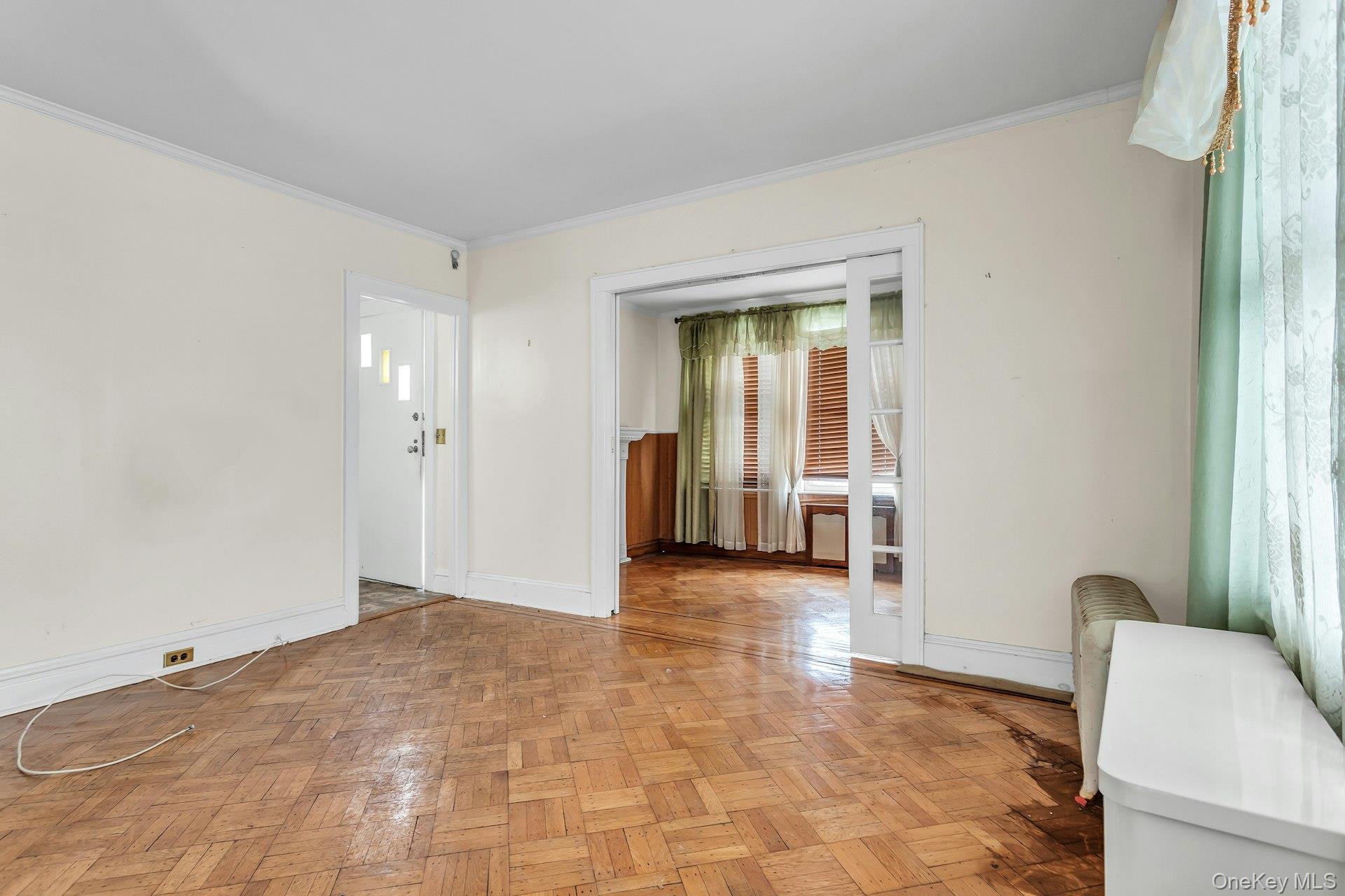 #4 photo, 88-30 79th Avenue, Glendale , NY 11385