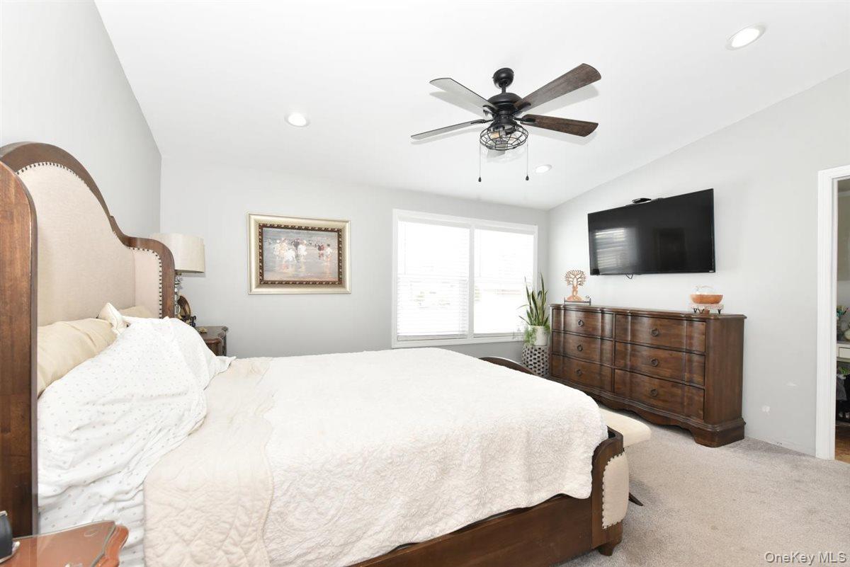 #11 photo, 3 Berryhill Lane, Bethpage , NY 11714