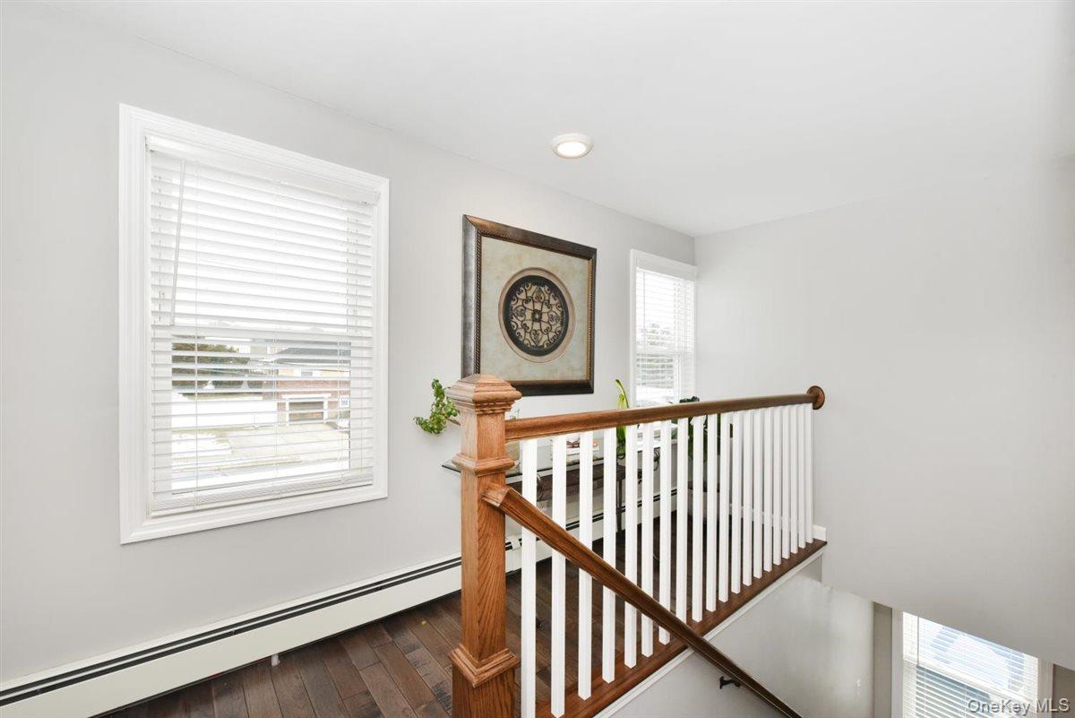 #15 photo, 3 Berryhill Lane, Bethpage , NY 11714