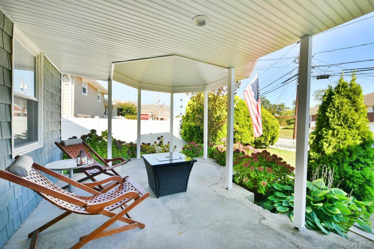 #3 photo, 3 Berryhill Lane, Bethpage , NY 11714