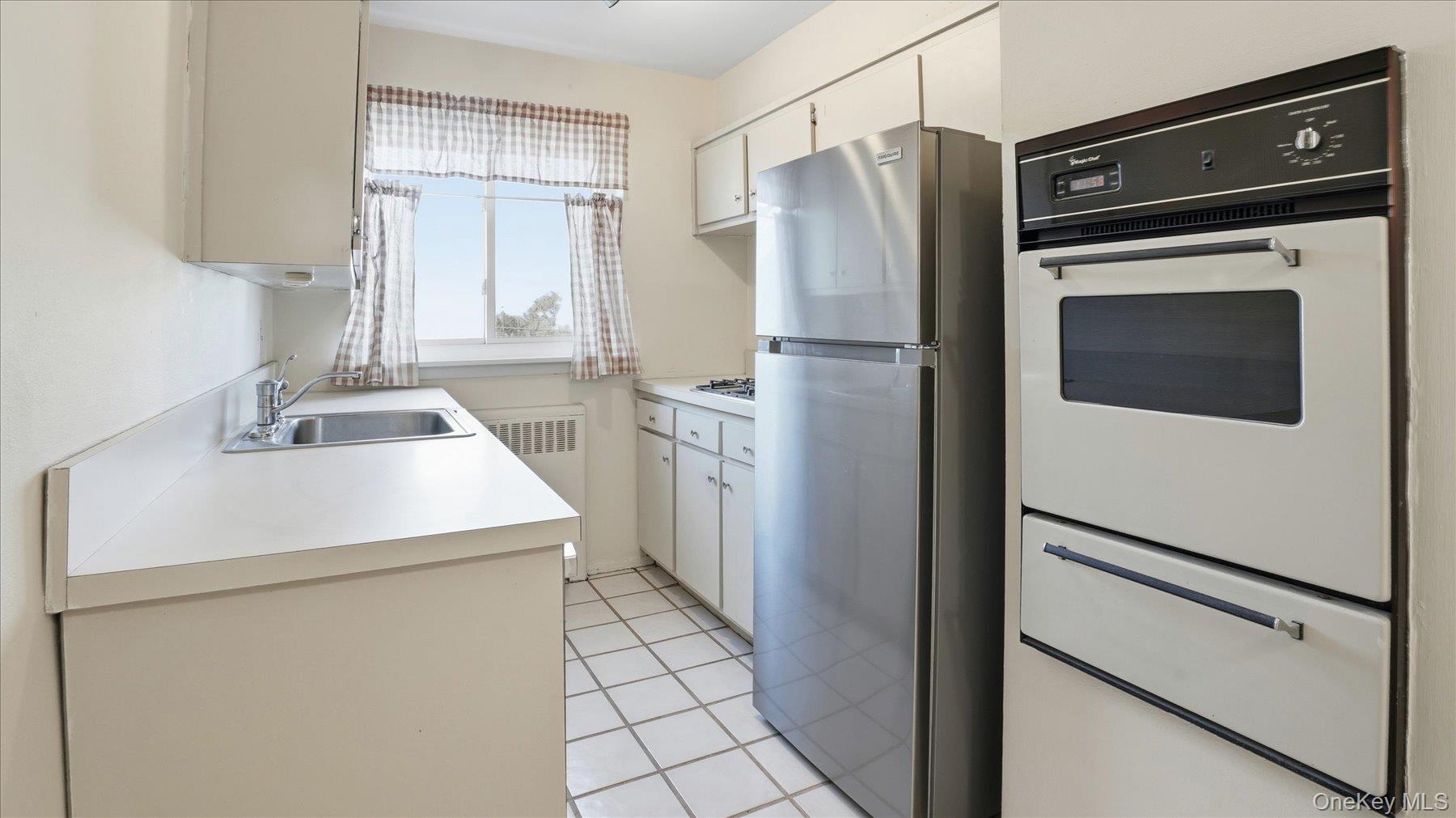 #10 photo, 200 Atlantic Avenue, Lynbrook , NY 11563