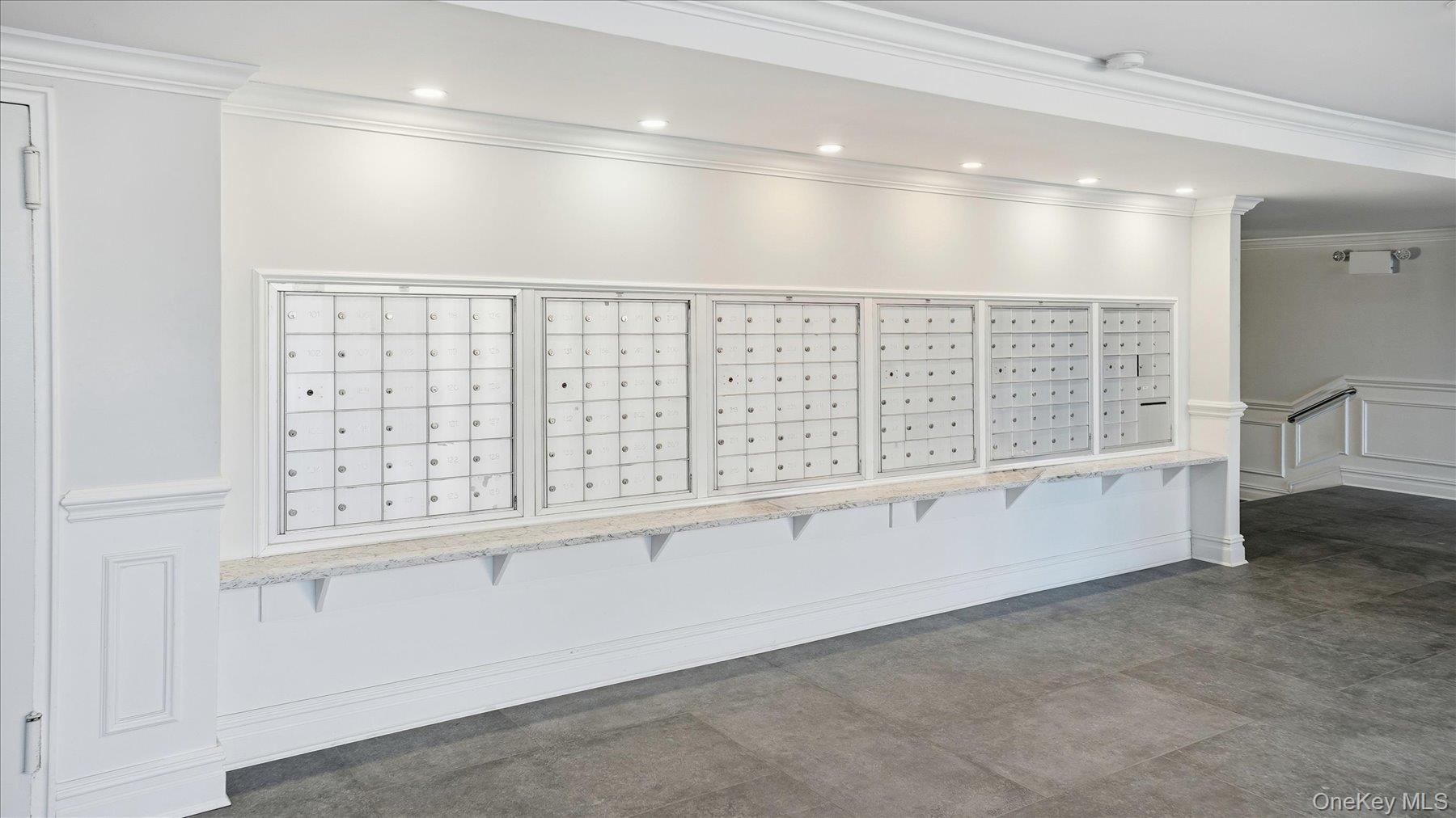 #6 photo, 200 Atlantic Avenue, Lynbrook , NY 11563