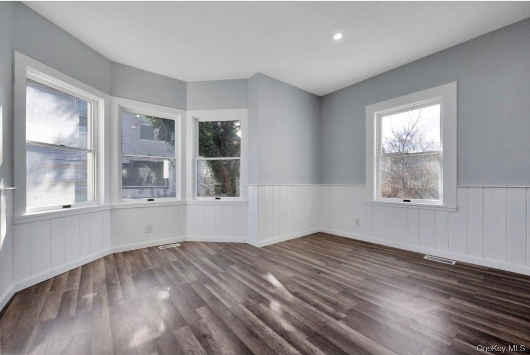 #8 photo, 178 N Ocean Avenue, Patchogue , NY 11772