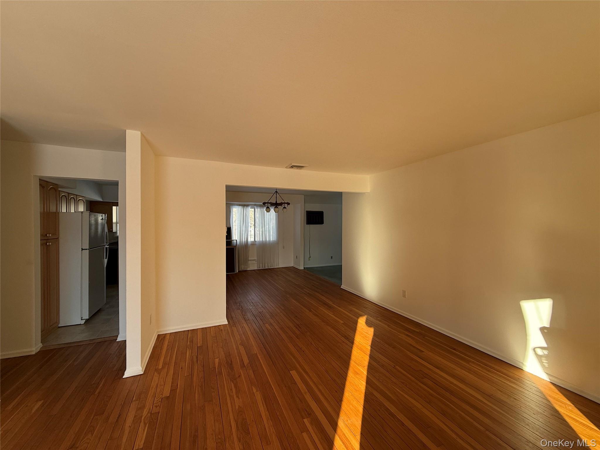 #2 photo, 9 Hayrick Lane, Commack , NY 11725