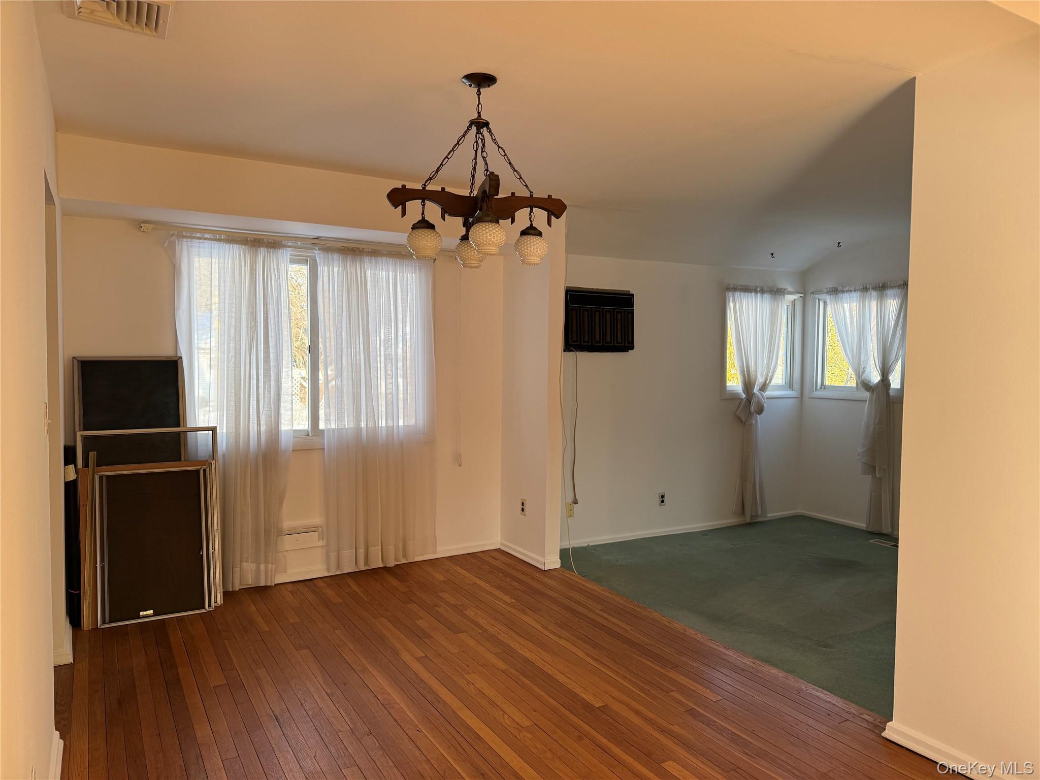 #3 photo, 9 Hayrick Lane, Commack , NY 11725