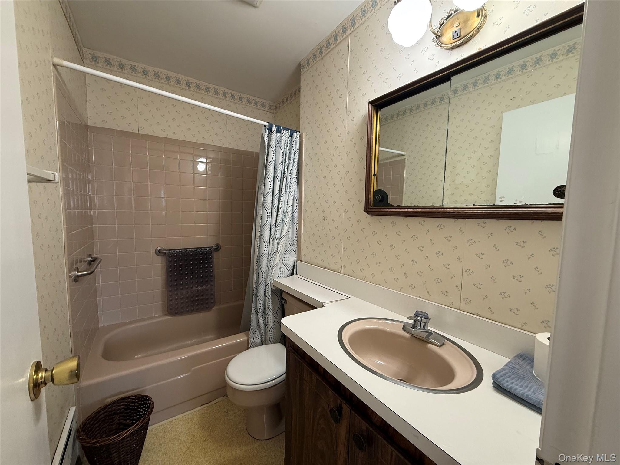 #7 photo, 9 Hayrick Lane, Commack , NY 11725