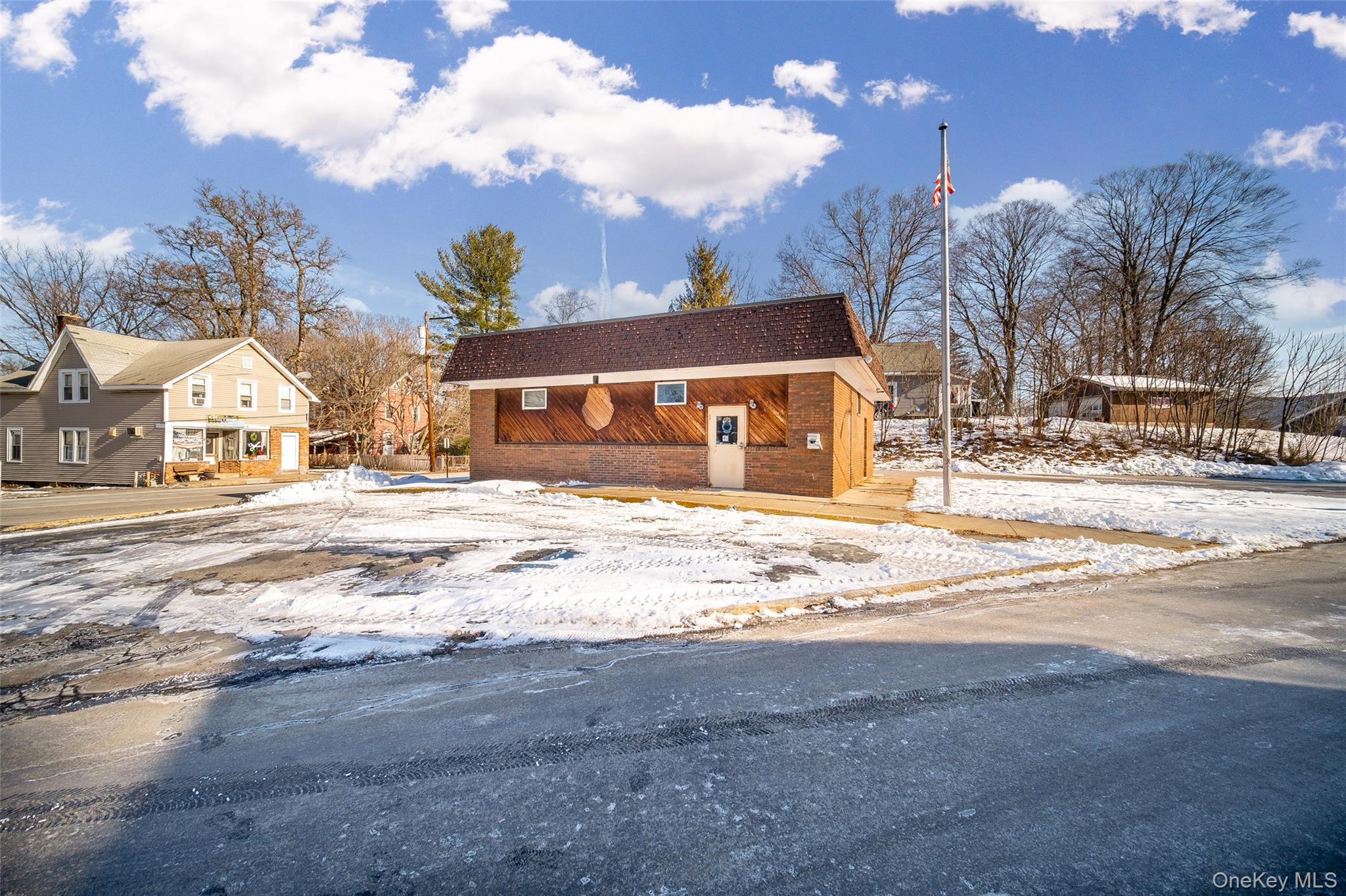 #4 photo, One Maple Avenue, Harriman , NY 10926