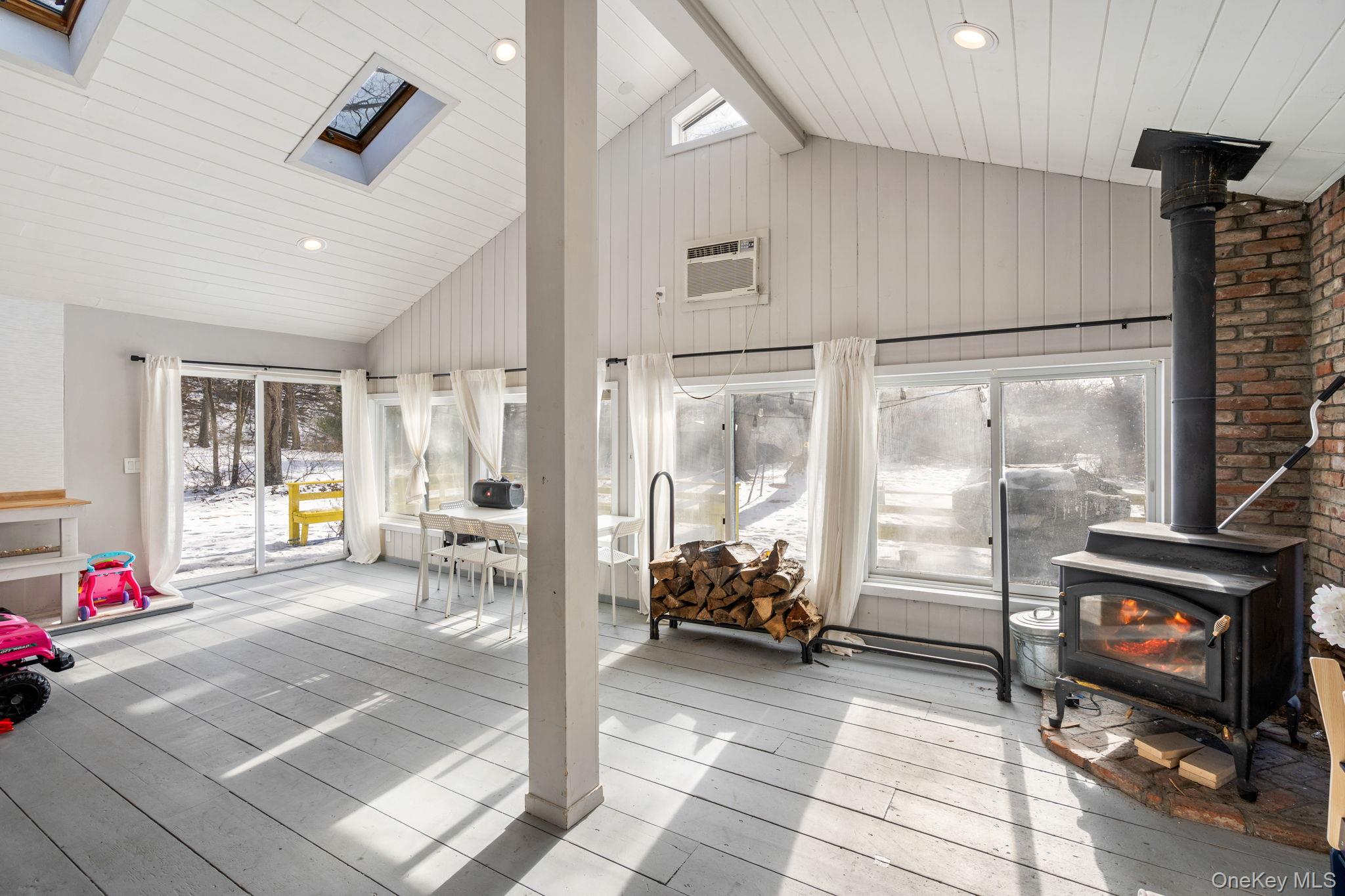 #10 photo, 42 Beechwood Park, Poughkeepsie , NY 12601