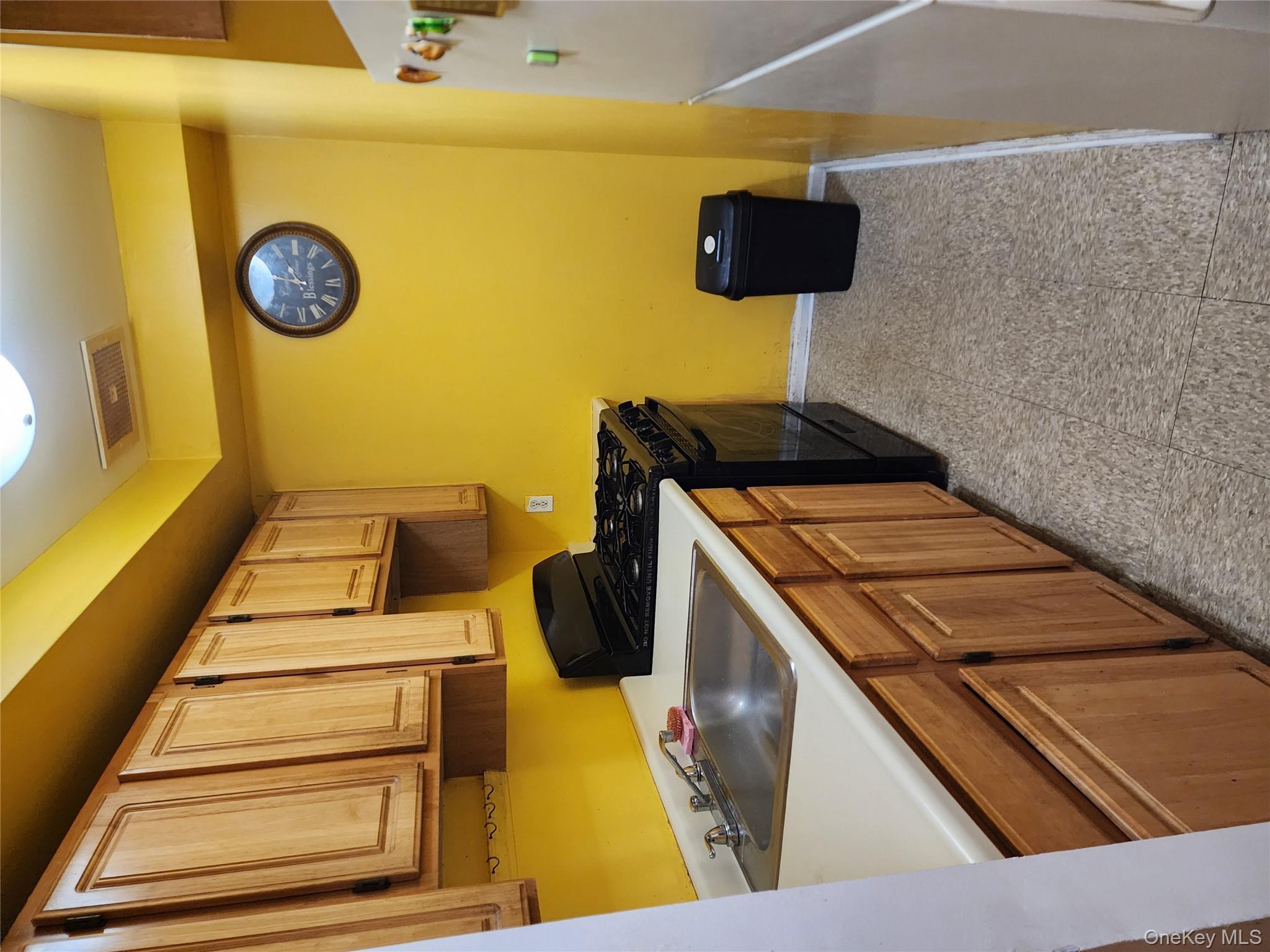 #5 photo, 514 Wales Avenue, Bronx , NY 10455