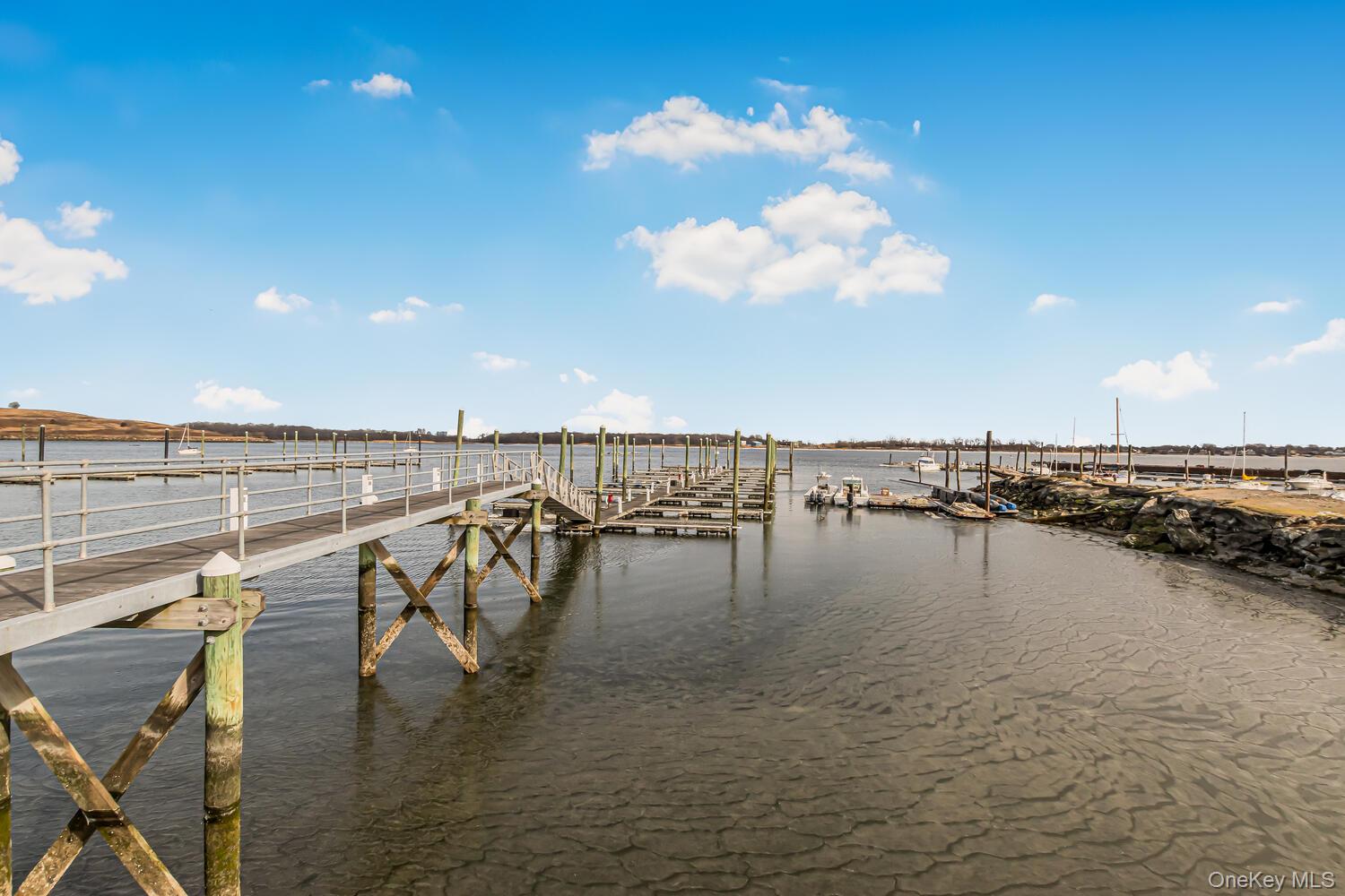 #16 photo, 1490 Outlook Avenue, Bronx , NY 10465