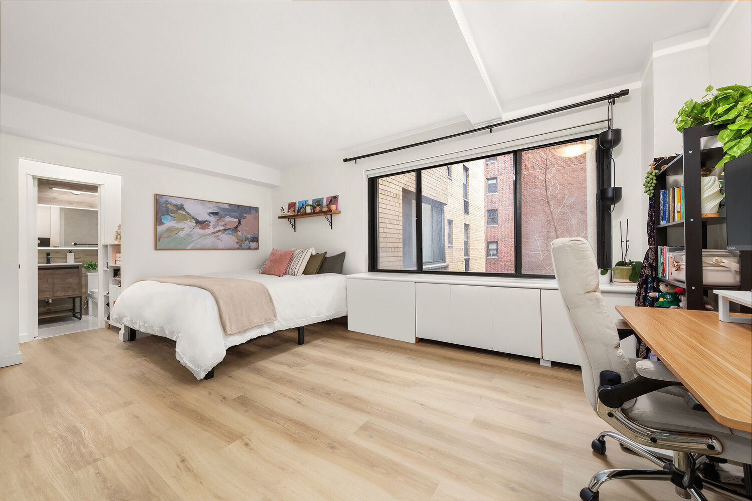 #3 photo, 200 E 36TH Street, Murray Hill , NY 10016