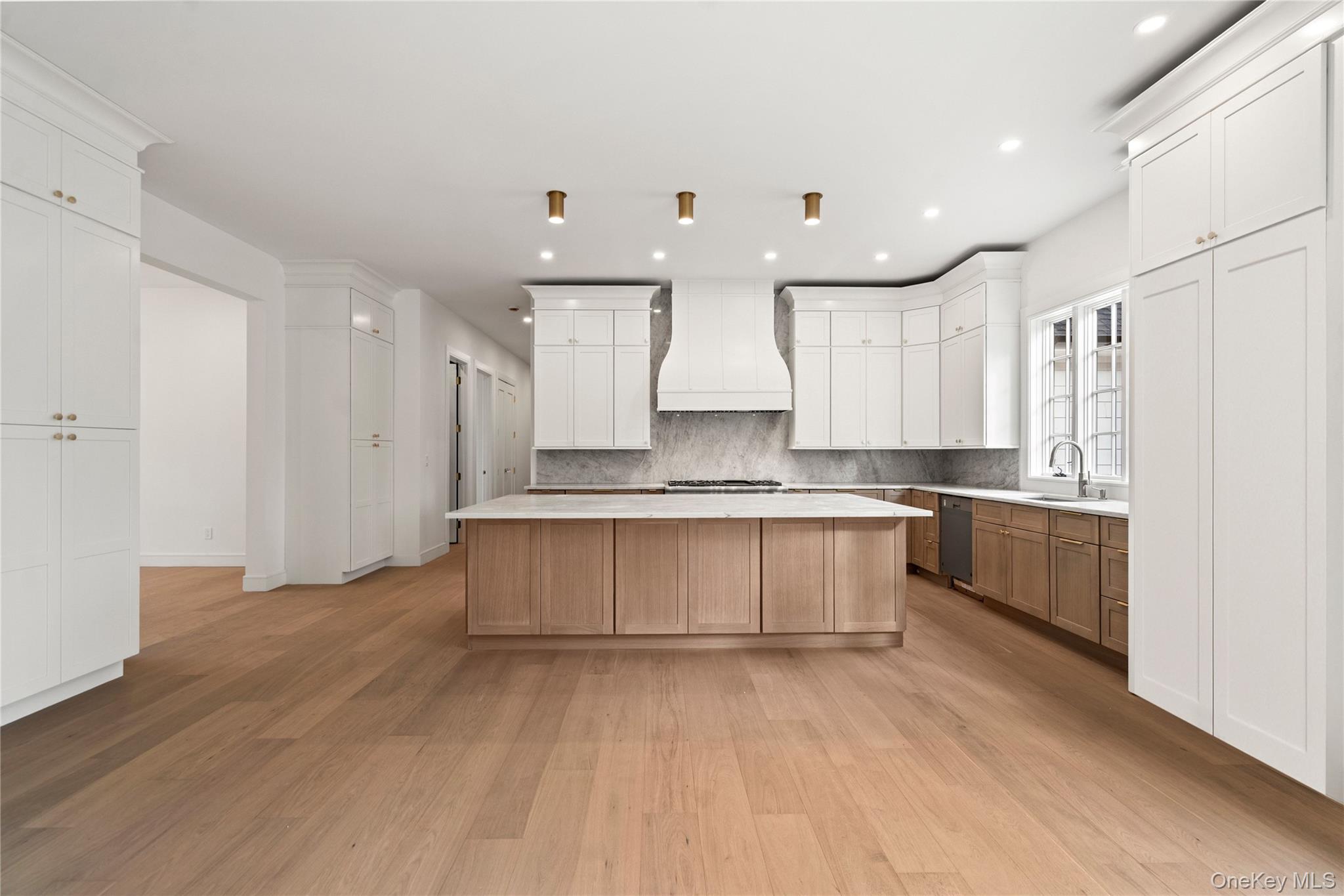 #8 photo, 9 Wilderness Road, सफ़ोक काउंटी Nissequogue , NY 11780