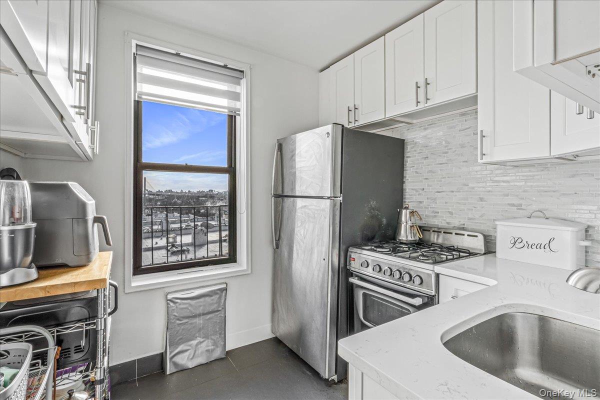 #11 photo, 50-21 39th Place, Sunnyside , NY 11104