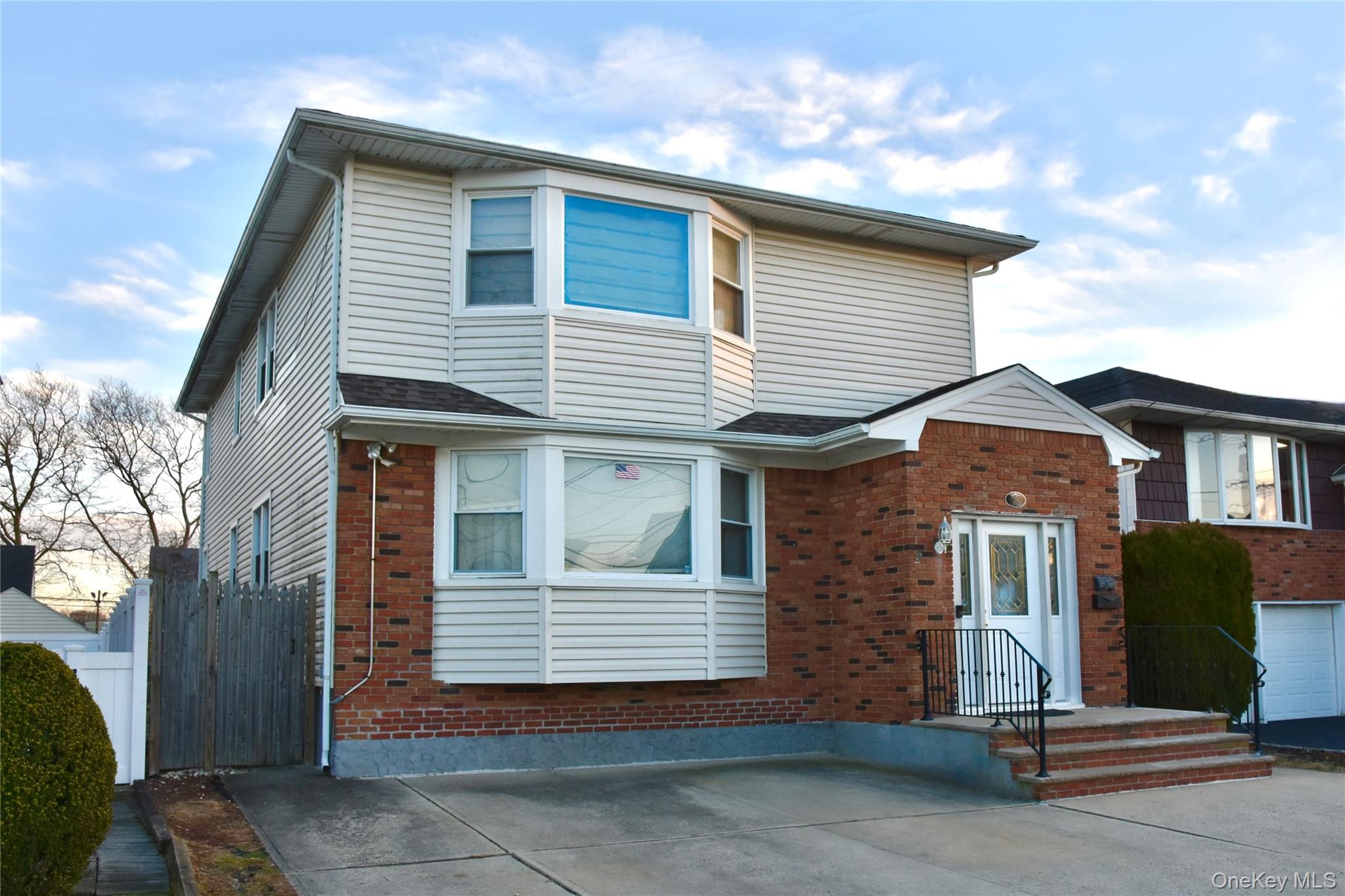 #1 photo, 242 Munro Boulevard, Valley Stream , NY 11581