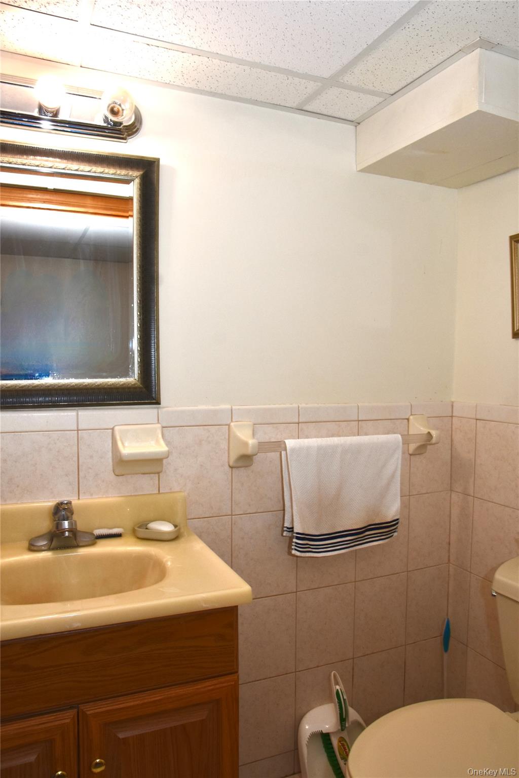 #13 photo, 242 Munro Boulevard, Valley Stream , NY 11581