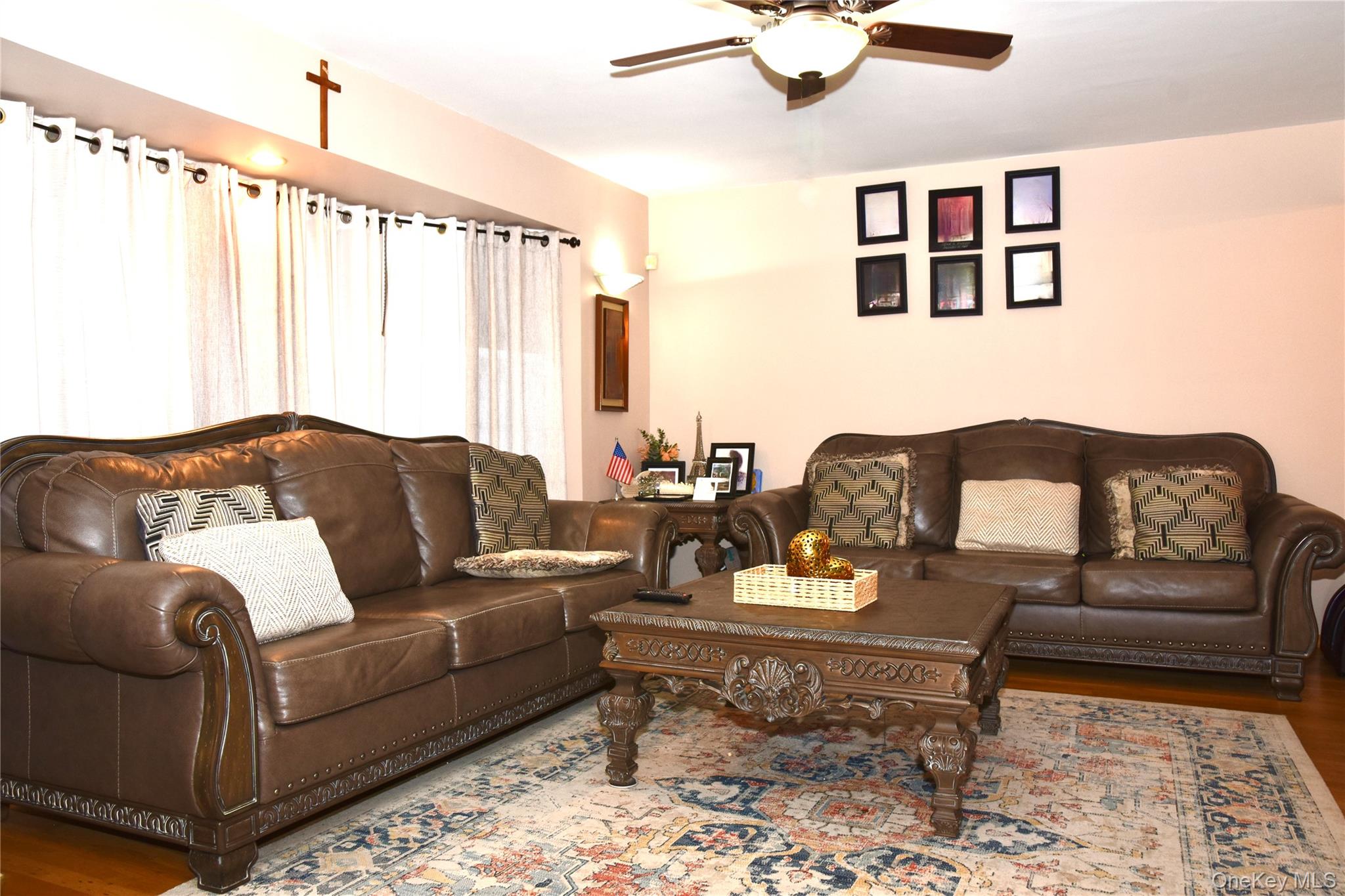 #3 photo, 242 Munro Boulevard, Valley Stream , NY 11581