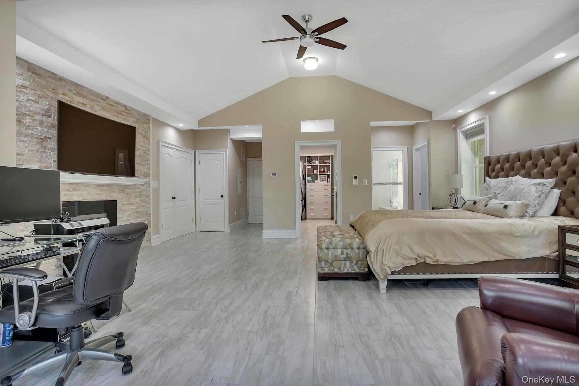 #15 photo, 5 Boulevard, Malba , NY 11357