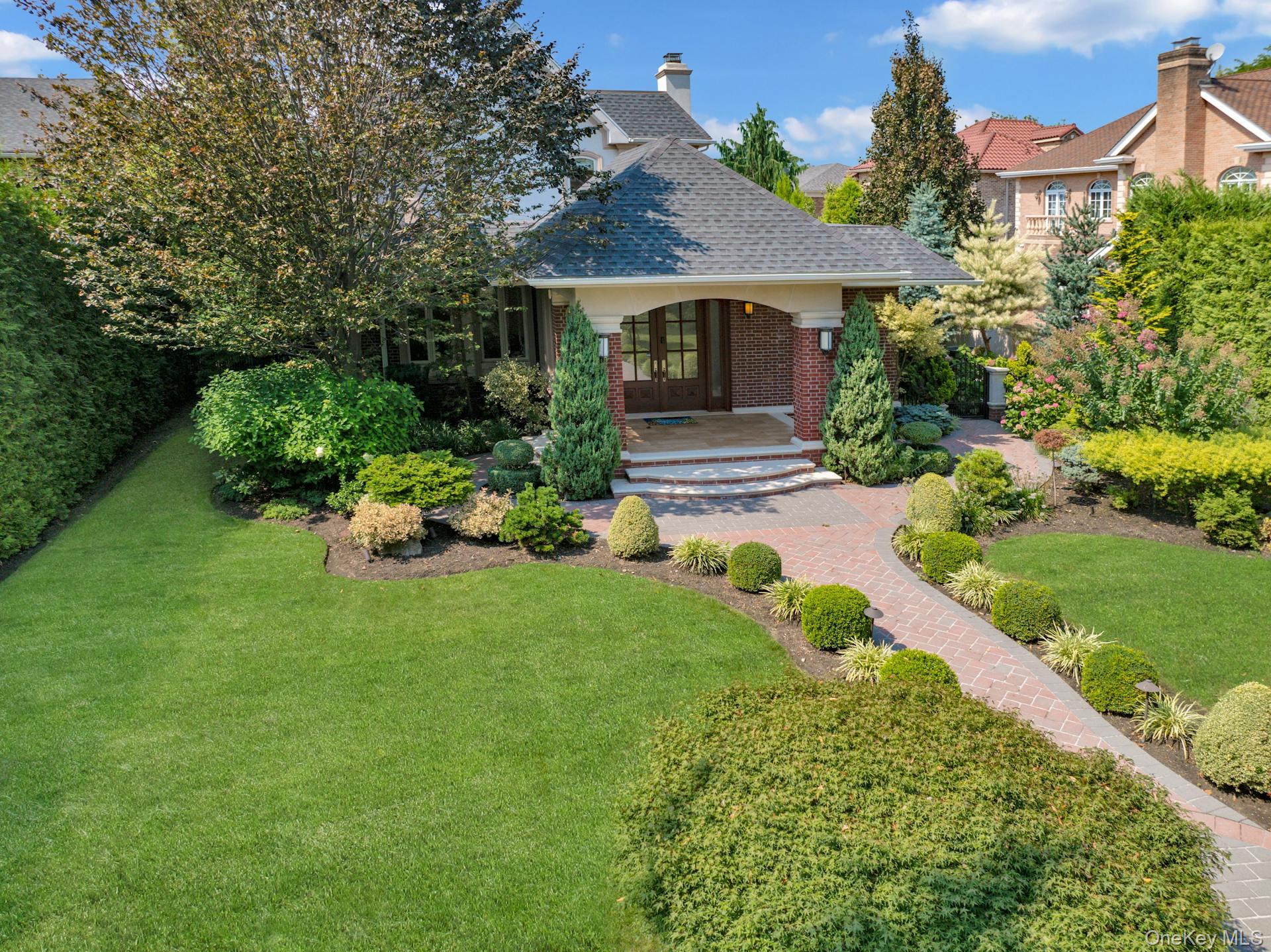 #2 photo, 5 Boulevard, Malba , NY 11357