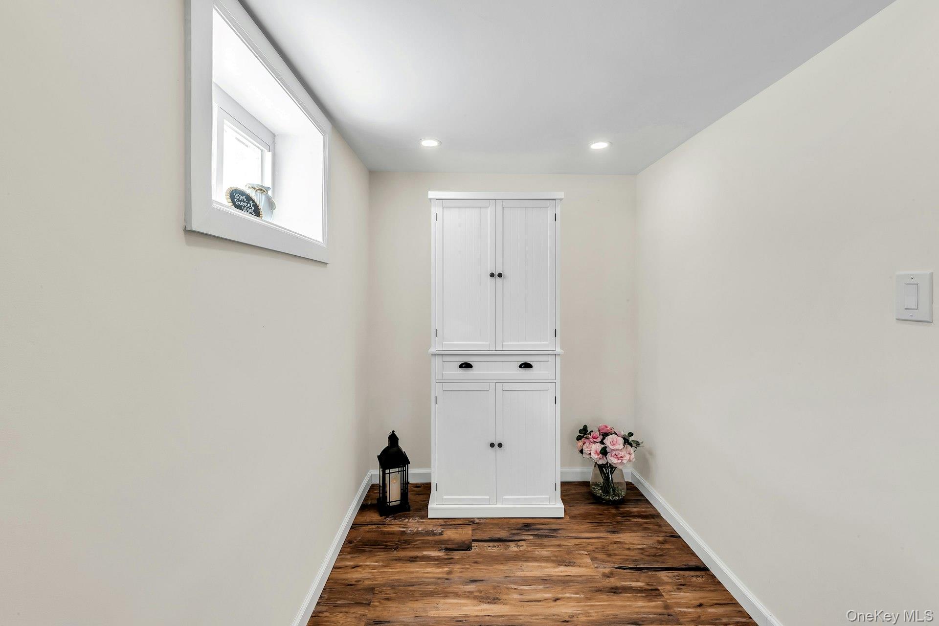 #11 photo, 20 Law Street, ナッソー郡 North Valley Stream , NY 11580