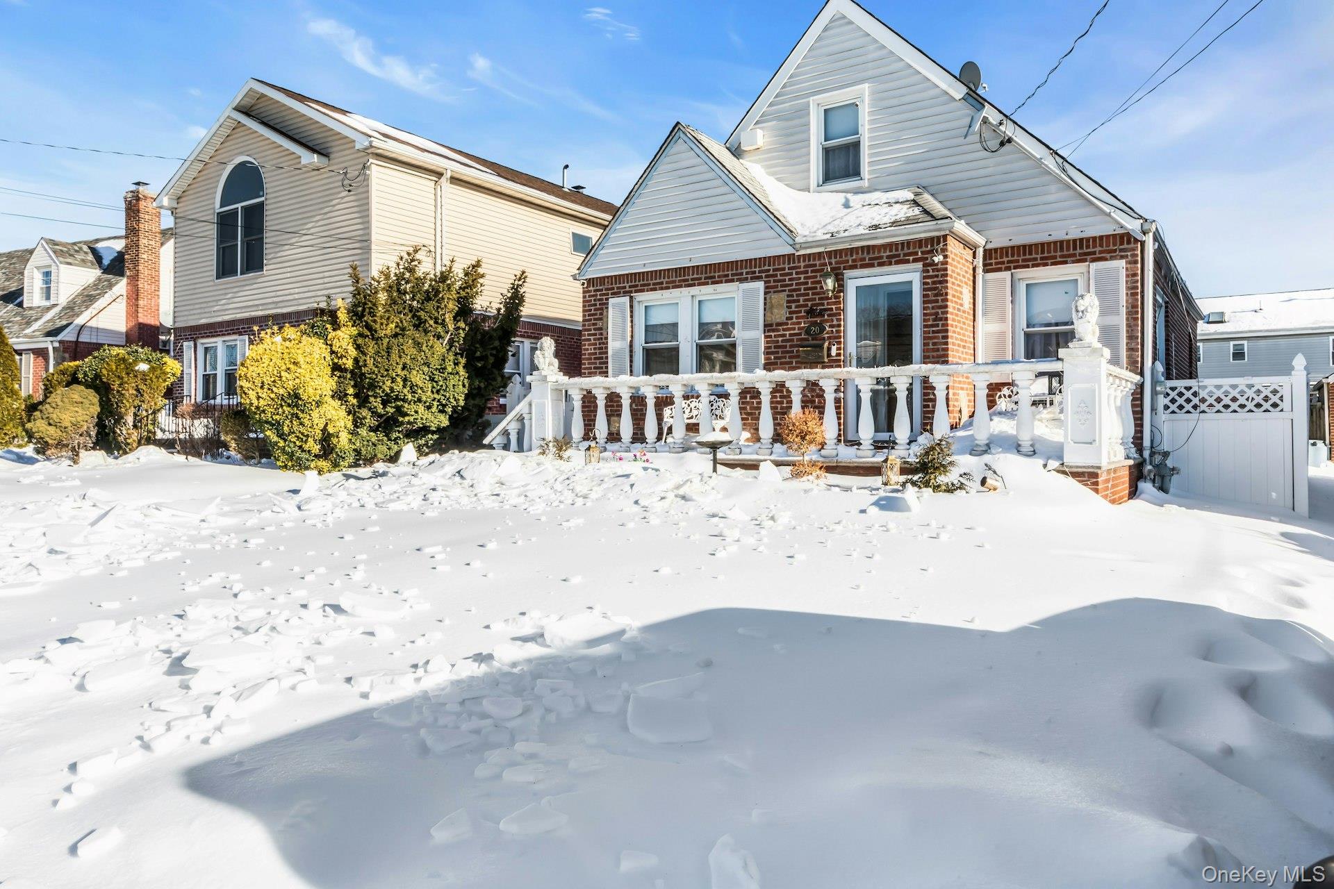 #2 photo, 20 Law Street, ナッソー郡 North Valley Stream , NY 11580