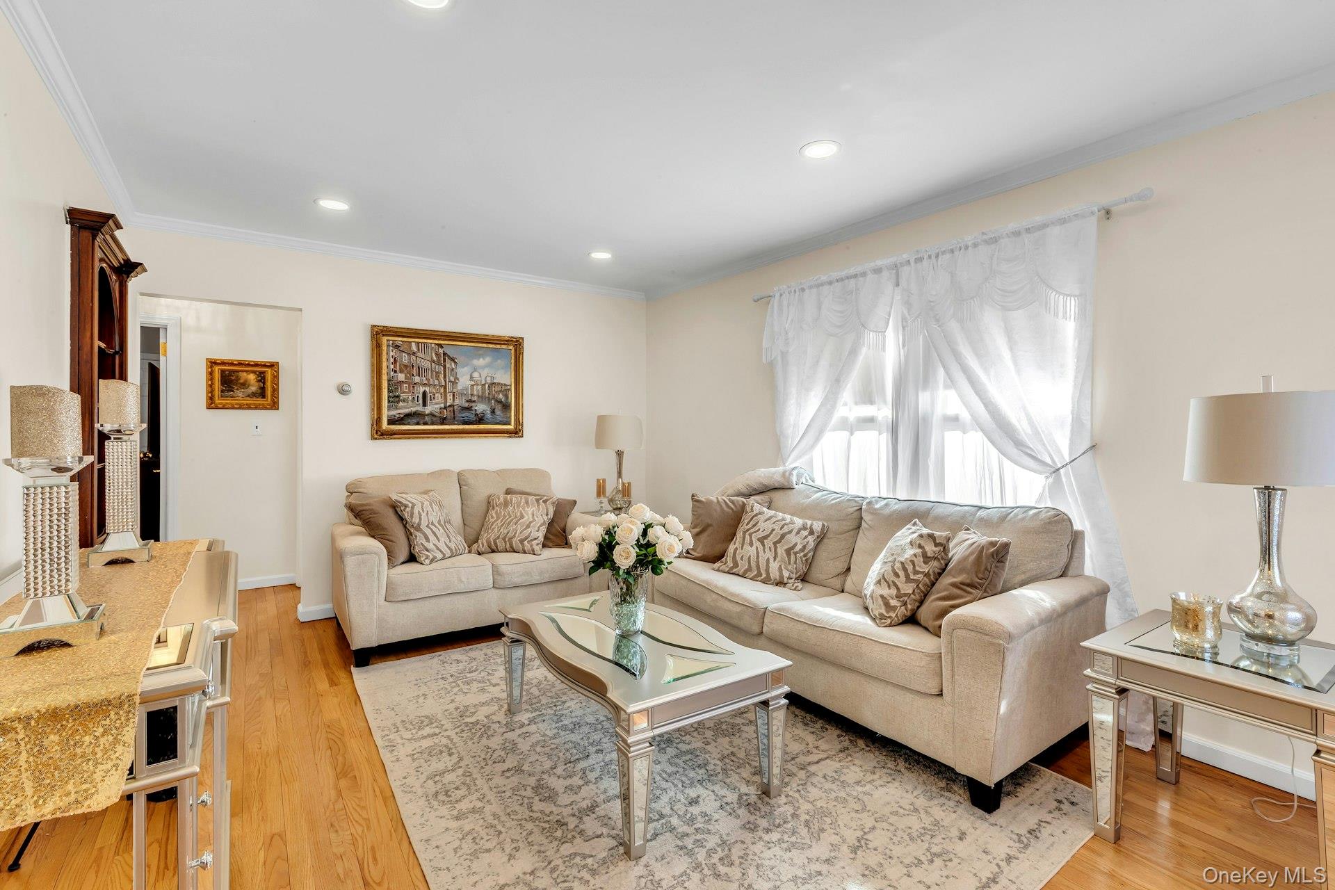 #4 photo, 20 Law Street, ナッソー郡 North Valley Stream , NY 11580