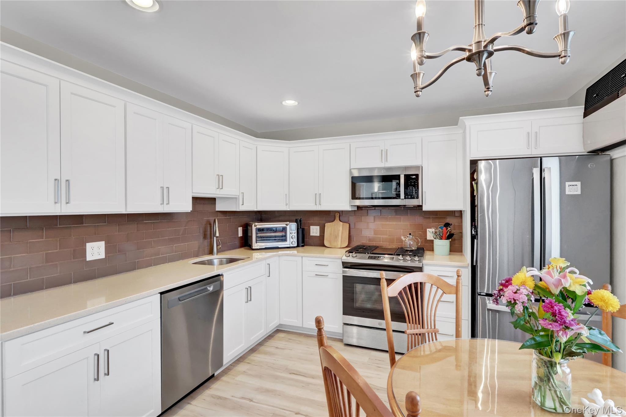 #11 photo, 92 Bellwood Avenue, South Setauket , NY 11720