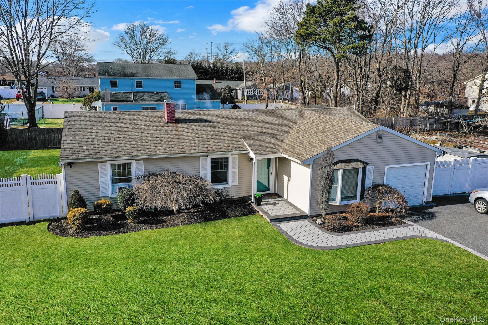 #2 photo, 92 Bellwood Avenue, South Setauket , NY 11720