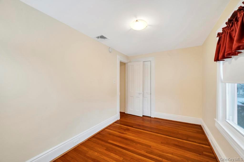 #12 photo, 147 Cleveland Avenue, Rockville Centre , NY 11570