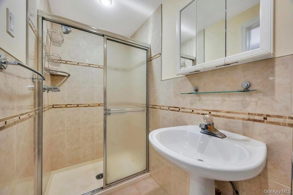 #14 photo, 147 Cleveland Avenue, Rockville Centre , NY 11570