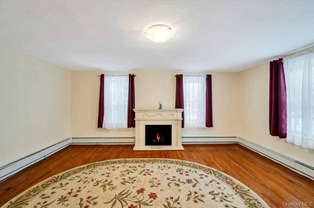 #3 photo, 147 Cleveland Avenue, Rockville Centre , NY 11570