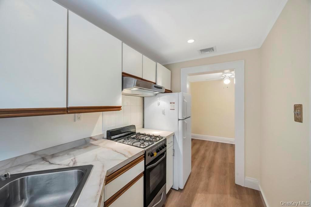 #8 photo, 147 Cleveland Avenue, Rockville Centre , NY 11570