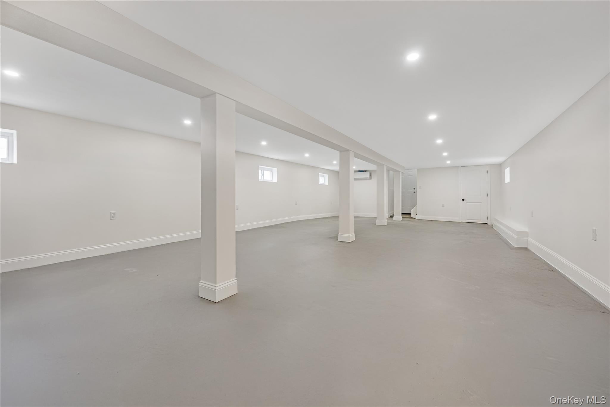 #13 photo, 1043 Delaware Avenue, Island Park , NY 11558