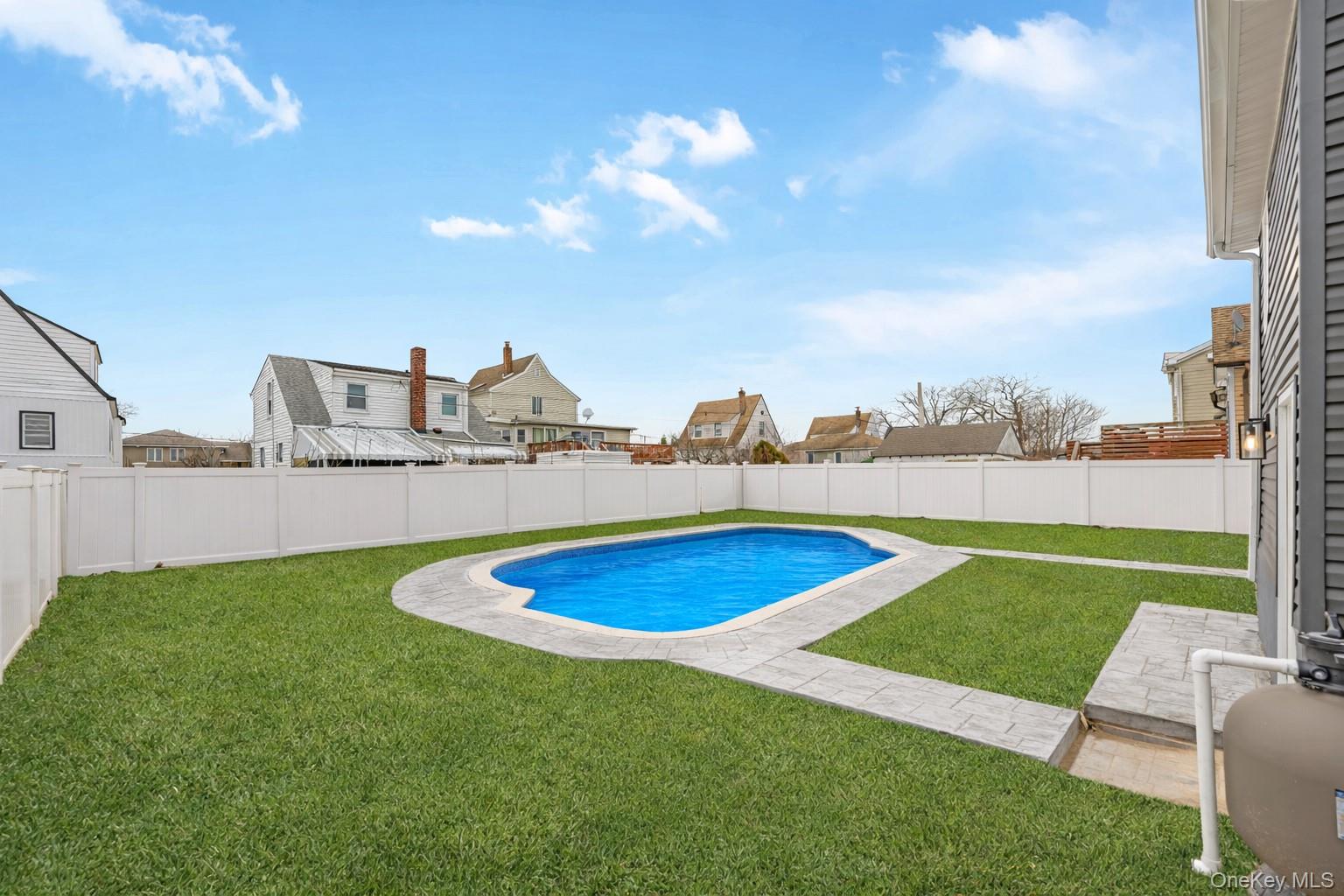 #18 photo, 1043 Delaware Avenue, Island Park , NY 11558