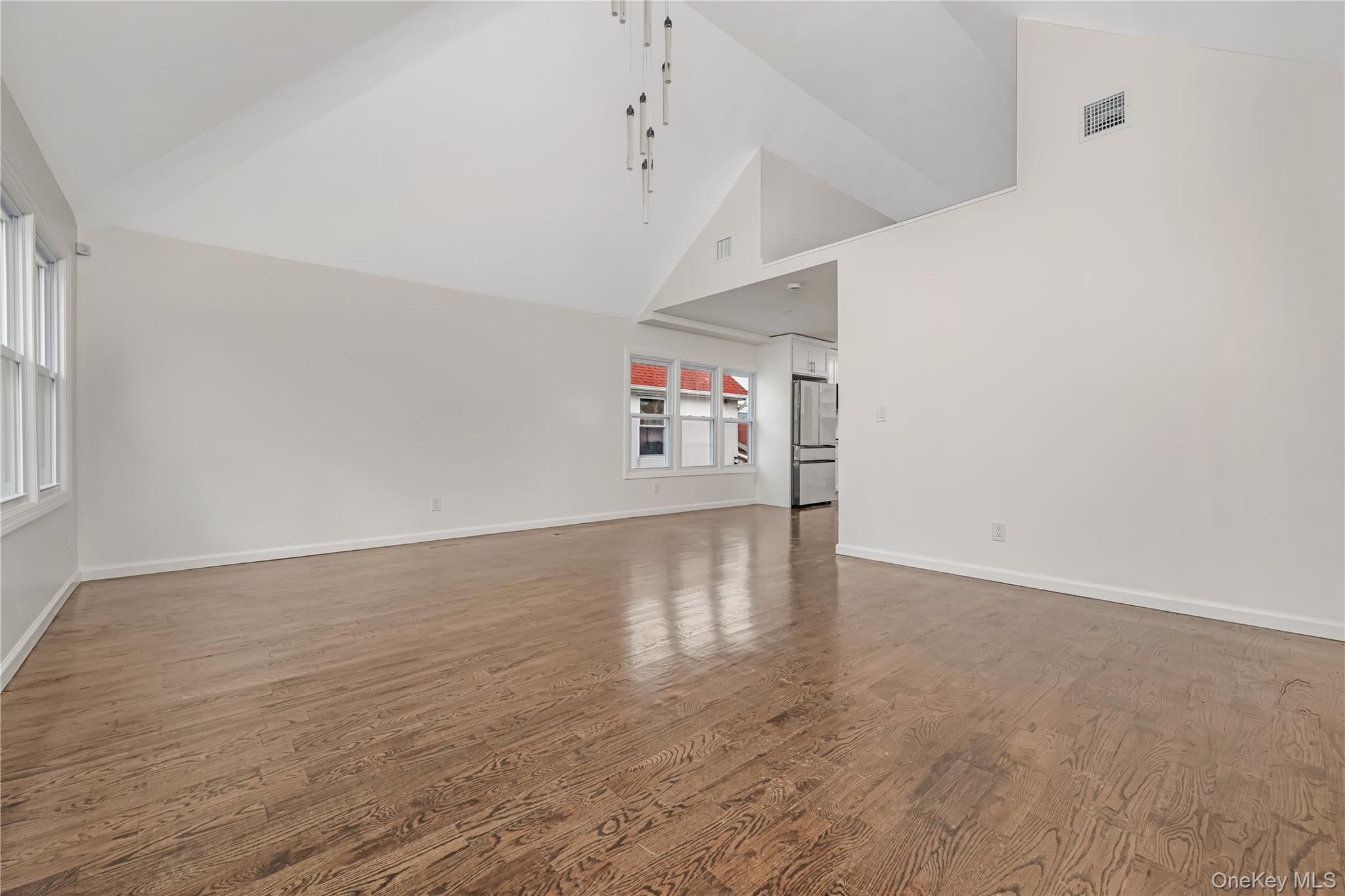 #3 photo, 1043 Delaware Avenue, Island Park , NY 11558