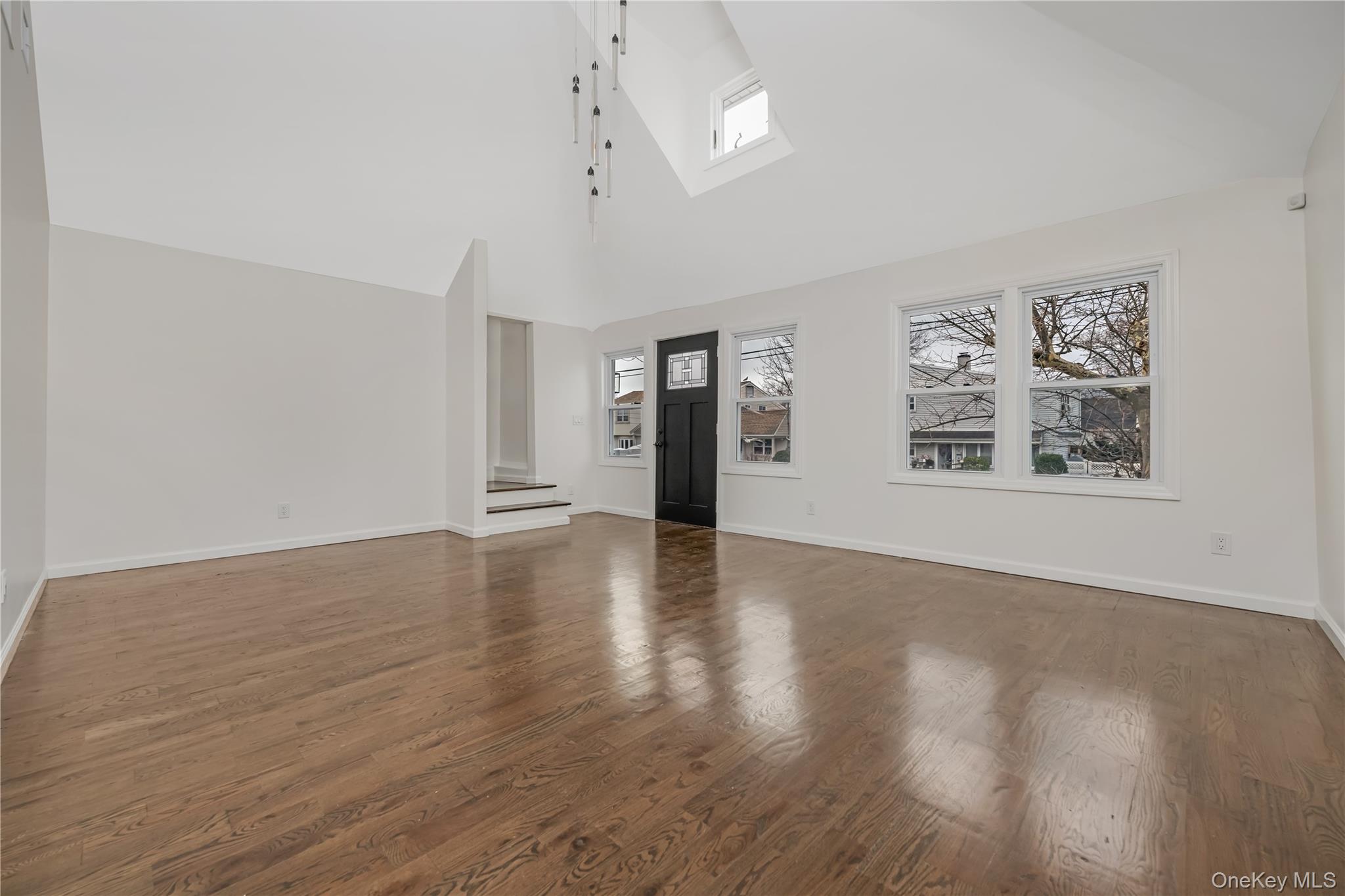 #7 photo, 1043 Delaware Avenue, Island Park , NY 11558