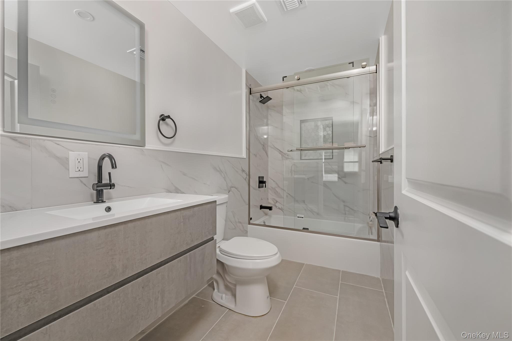 #8 photo, 1043 Delaware Avenue, Island Park , NY 11558