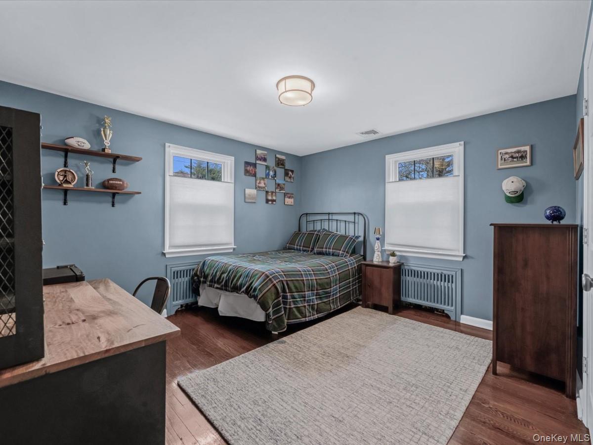 #11 photo, 1896 Russell Street, Bellmore , NY 11710