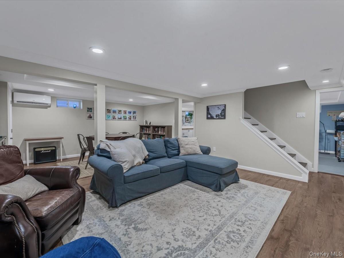 #17 photo, 1896 Russell Street, Bellmore , NY 11710