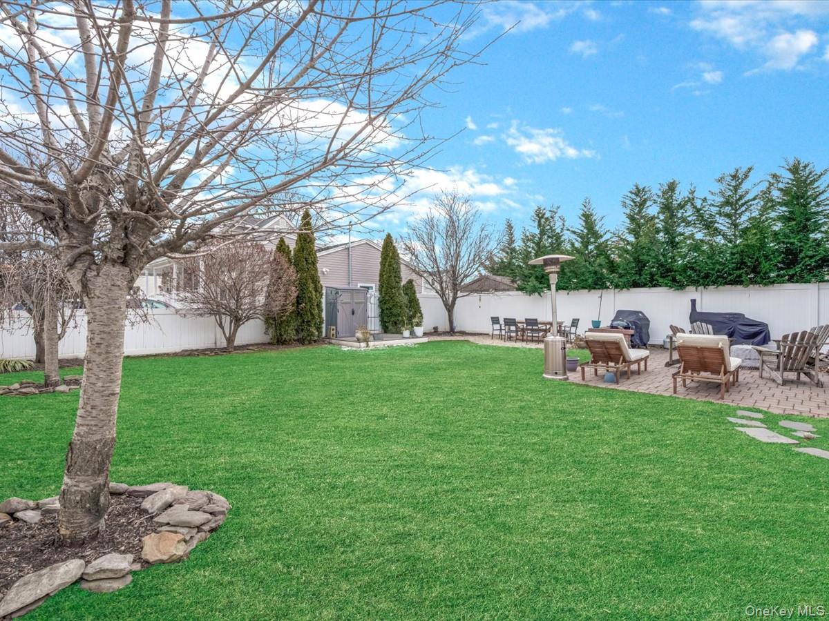 #20 photo, 1896 Russell Street, Bellmore , NY 11710