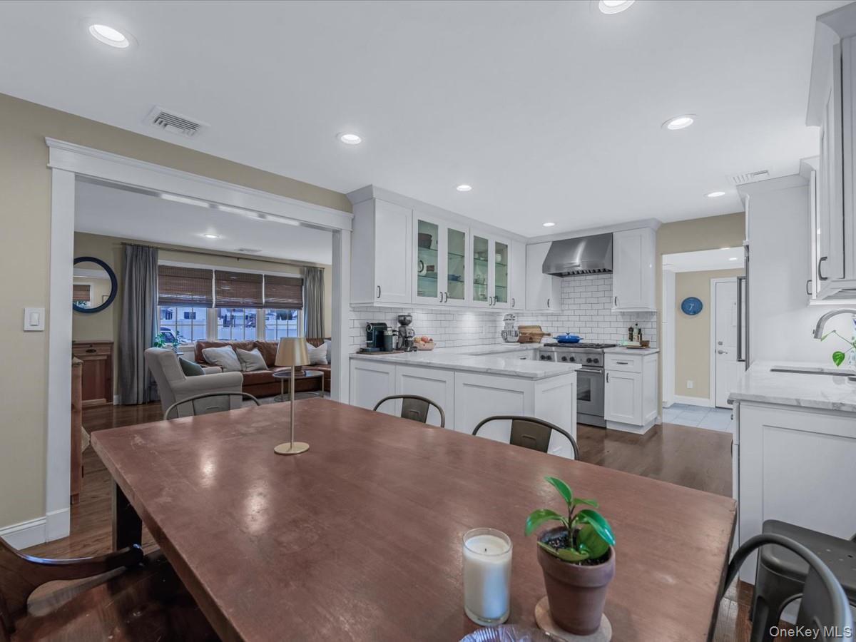 #7 photo, 1896 Russell Street, Bellmore , NY 11710