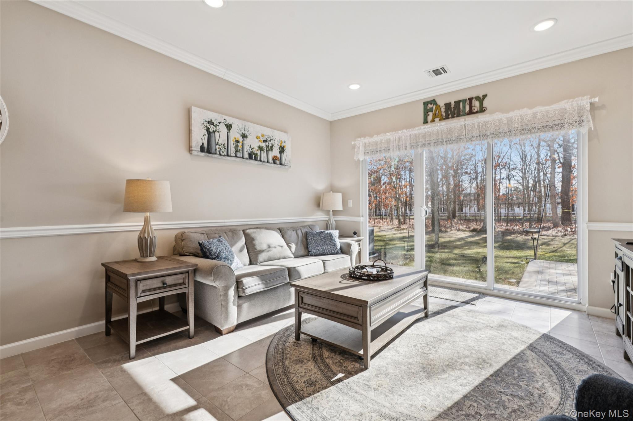 #8 photo, 34 Greentree Court, Shirley , NY 11967